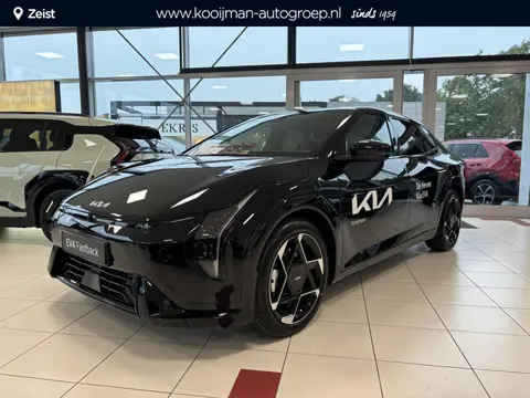 Kia EV4 Fastback GT-PlusLine 81.4 kWh 17 % bijtelling | 360-graden camera | Elektrische stoelen
