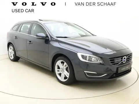 Volvo V60 2.4 D6 AWD Plug-In Hybrid Summum / Schuif-/kanteldak / Keyless / Adapt. Cruise / BLIS / On