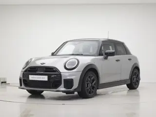 MINI 5-deurs Cooper C John Cooper Works M | 17" | Comfort Acces | Stoel/Stuurverwarming | Panorama |