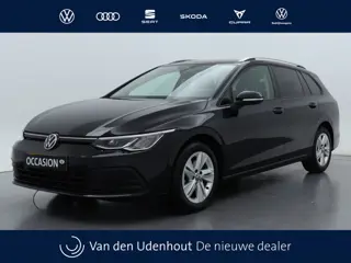 Volkswagen Golf Variant 1.0 TSI Life | Navigatie | Trekhaak | Privacy Glass |