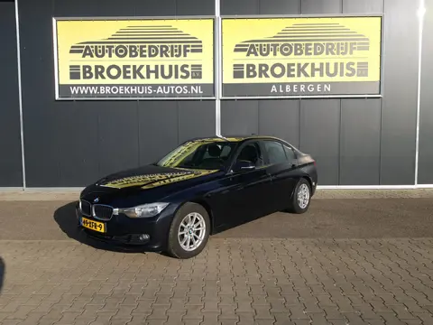 BMW 3-serie 320i Executive (bj 2012, automaat)