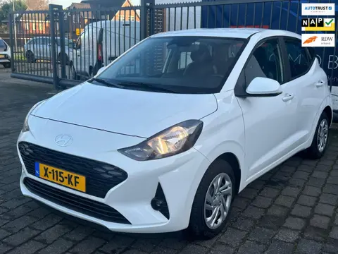 Hyundai I10 1.0 Comfort / FABRIEKSGARANTIE / APPLE CARPLAY / AIRCO / MULTIFUNCTIONEEL STUURWIEL
