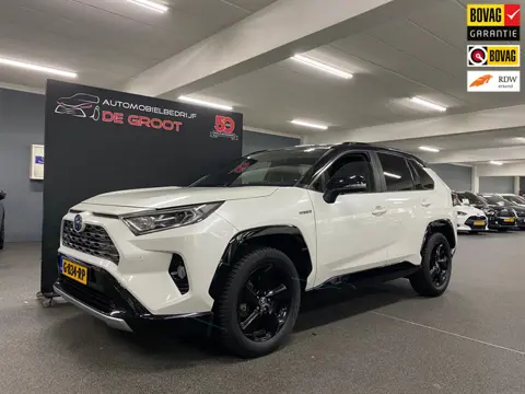 Toyota RAV4 2.5 Hybrid Bi-Tone/ Automaat/ Achteruitrijcamera/ Pano/ Trekhaak/ Apple carplay/Lederen 