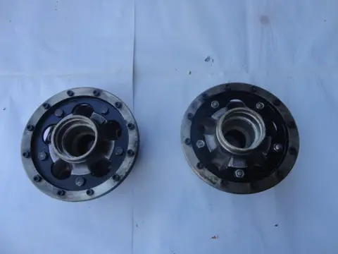 Front wheel hubs for Porsche 911