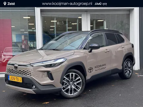 Toyota Corolla Cross Hybrid 180 Executive | Parkeersensoren Voor+achter | BSM | JBL Premium geluid |