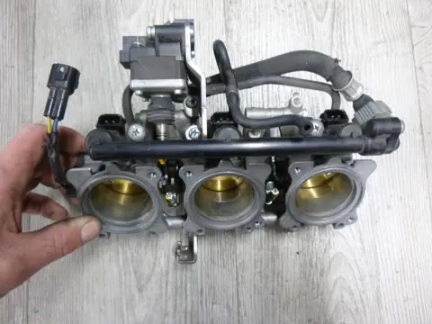 GASKLEPHUIS Triumph Street Triple 675 2011 - 2012