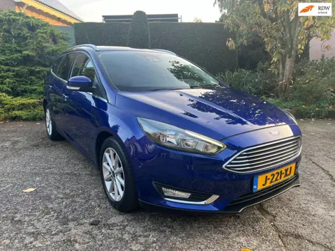 Ford Focus Wagon 1.0 Titanium, Navi, Parkpilot, ECC, Zeer nette auto!