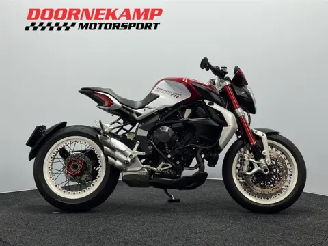 MV Agusta DRAGSTER 800 RR (bj 2016, automaat)