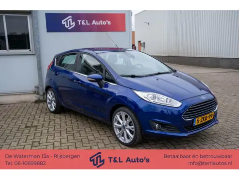 Ford Fiesta 1.0 EcoBoost Titanium | incl. navigatie, camera, afneembare trekhaak en set winterbanden