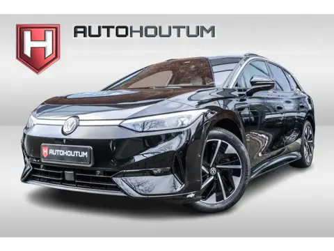 Volkswagen ID.7 Tourer 1st Edition 77 kWh Warmtepomp, Panoramadak, Trekhaak, Head-up display, El sto