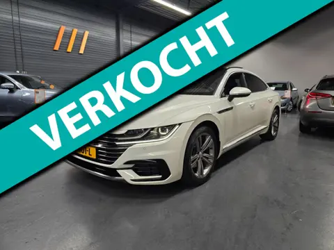 Volkswagen Arteon 1.5 TSI Business 3X R-LINE PANO CAMERA KEYLESS LED NAP NL AUTO