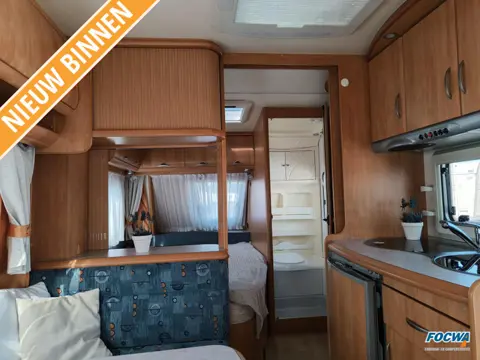 Hobby Excellent Easy 410 SFE Fransbed Zit Tent Toilet