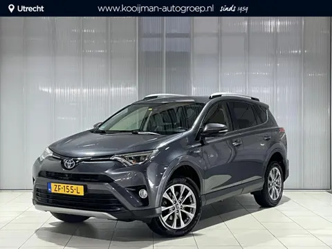 Toyota RAV4 2.5 Hybrid AWD Executive | Trekhaak | BSM| Leer | All season banden | Dealer onderhouden