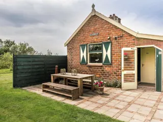 Authentiek vrijstaand vakantiehuis vlakbij De Waal