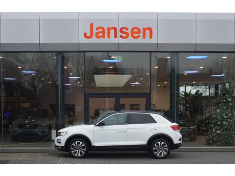 Volkswagen T-Roc 1.5 TSI Sport | CARPLAY | NAVI | ACC | STOELVERW | TREKHAAK