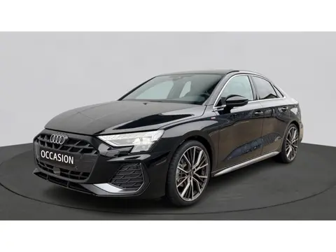 Audi A3 Limousine 30 TFSI 116Pk S Edition / Stoelverwarming / Camera / 19'' LMV