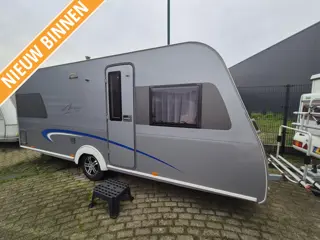 Bürstner Averso Fifty 465 TS Voortent,fietsenrek