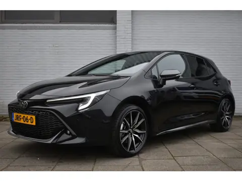 Toyota Corolla Hybrid 180 GR Sport Automaat 178pk | BSM | PDC | Stoelverwarming | Sportstoelen | Key