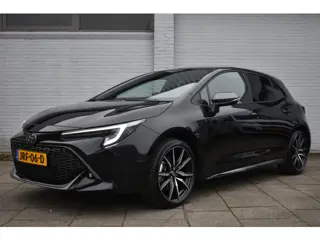 Toyota Corolla Hybrid 180 GR Sport Automaat 178pk | BSM | PDC | Stoelverwarming | Sportstoelen | Key