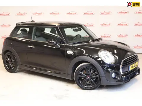Mini Cooper 1.5 Chili Serious Business NL auto, JCW in en exterieur, Stoelver, head-up, H&K, LED,