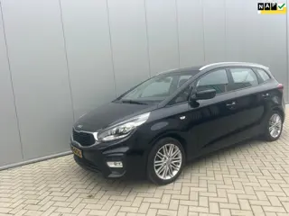 Kia Carens 1.6 GDi First Edition
