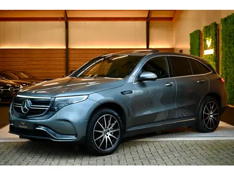 Mercedes-Benz EQC 400 4MATIC AMG 80 kWh - Memory - Distronic - 360 Camera - Schuifdak - Burmester - 