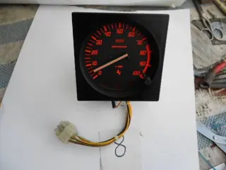 Rev counter for Ferrari Mondial T