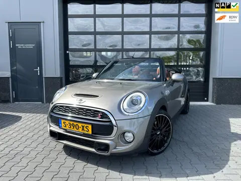 Mini Mini Cabrio 2.0 Cooper S Chili Serious Business AUTOMAAT VOL OPTIE'S