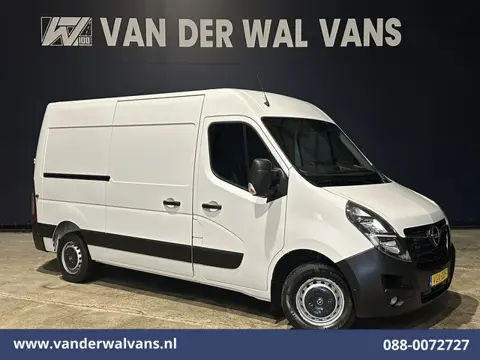 Opel Movano 2.3 Turbo 150pk L2H2 Euro6 Airco | Leder | 2500kg Trekhaak | Navigatie | Camera cruiseco
