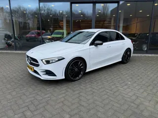 MERCEDES-BENZ A-KLASSE 220 4-MATIC Premium+ AMG,LED,Widescreen,Clima,Cruise,Dealer OH,