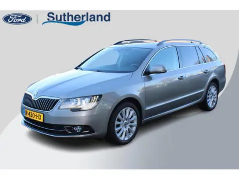 Skoda Superb Combi 1.4 TSI Ambition Business | Trekhaak | 17 INCH Lichtmetalen Velgen | Privacy Glas