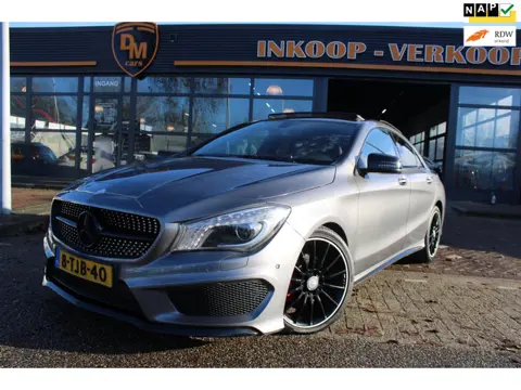 Mercedes-Benz CLA-klasse 200 Amg-Pakket | Pano | Carplay | Stoelverwarming |