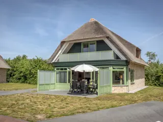 Riante luxe villa met Finse sauna en sunshower vlakbij De Koog