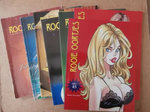 Rooie oortjes 2 adv7063