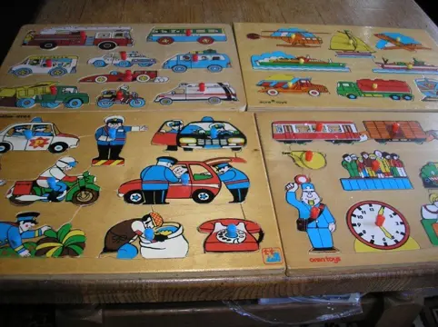 Puzzels hout met en zonder knopjes