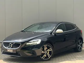 Volvo V40 1.5 T3 Polar+ Sport - R-Design - Panorama - Automaat - Camera - OrigNL - NAP