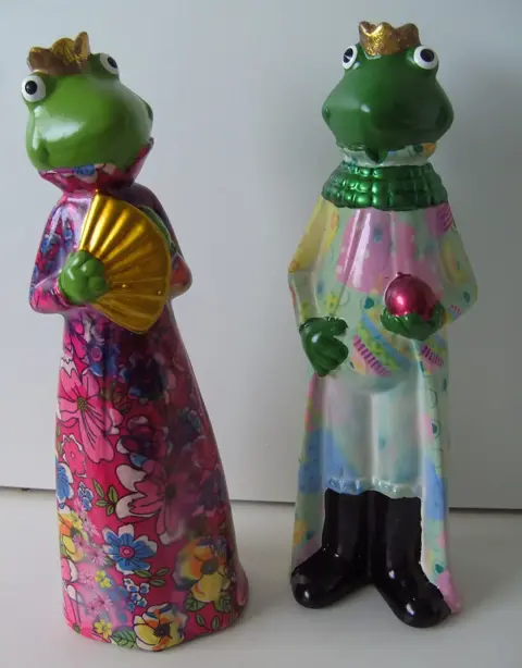 SPAARPOT KIKKER PRINS EN/ OF PRINSES 25,5 cm Nieuw