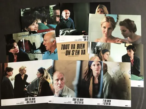 TOUT VA BIEN ON S ' EN VA lobbycard set.