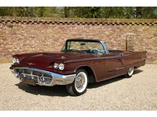 Ford Thunderbird Convertible V8 352 ci Presented in the factory colour combination Royal Burgundy Me