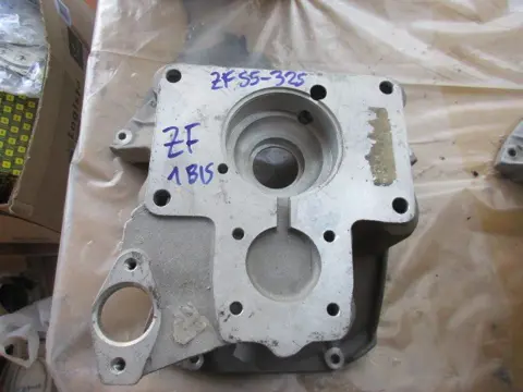 Bell housing for gearbox Maserati Ghibli and Indy