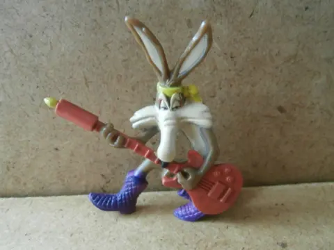 Looney tunes wile e coyote poppetje 2 adv7698