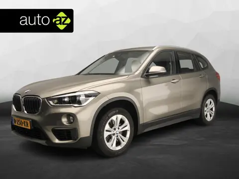 BMW X1 sDrive20i High Executive Automaat | Trekhaak (1800kg) | Dealer onderhouden | Navigatie | Park