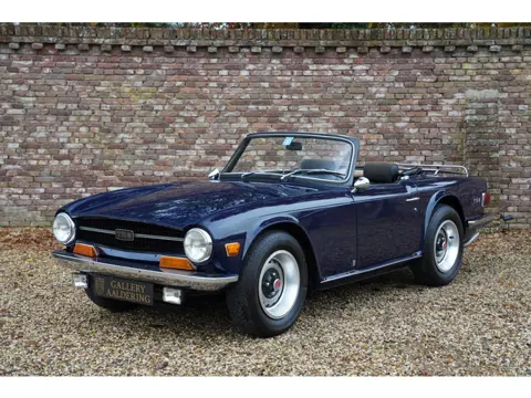 Triumph TR6 "Body-off" restored and mechanically rebuilt condition, Appreciated Royal Blue color sch