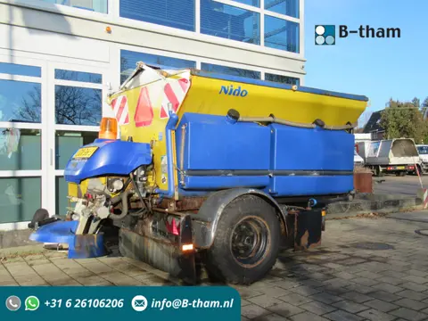 NIDO Stratos B17KR-21 AWCLN-350 1,7m3 + 850 L. Salzstreuer Saltspreader Zoutstrooier