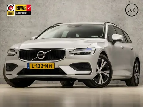Volvo V60 2.0 B3 Sport 177Pk Automaat (APPLE CARPLAY, GROOT NAVI, TREKHAAK, GETINT GLAS, CAMERA, SPO