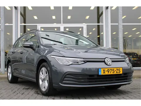 Volkswagen Golf Variant 1.5 eTSI Automaat Life Business | Verw. Voorstoelen & stuurwiel | Trekhaak |