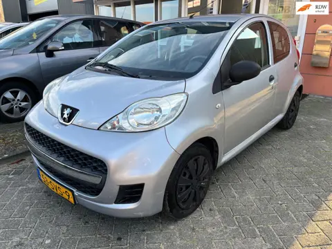 Peugeot 107 1.0-12V XR airco