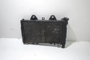 RADIATEUR Triumph 900 Daytona 1995 - 1996