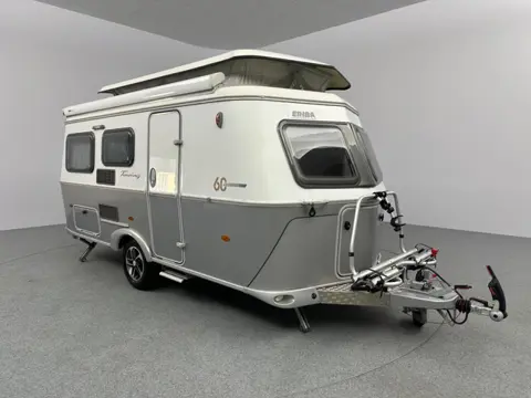 Eriba Touring Troll 530 GT Cassetteluifel INCL. STALLING