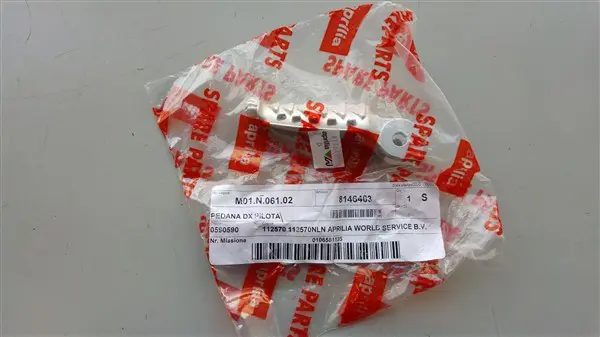 VOETSTEUN RECHTS Aprilia RSV 1000 1998 - 2000